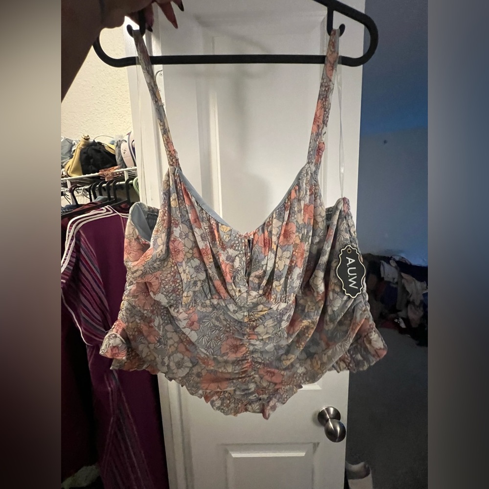 AUX Floral Tank
